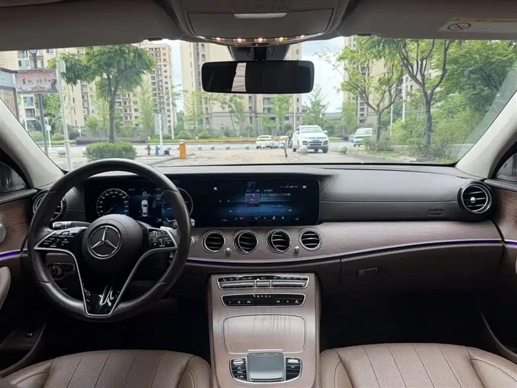 Mercedes-Benz E-Class 2023 Facelift E 300 L Fashion Model — миниатюра 8