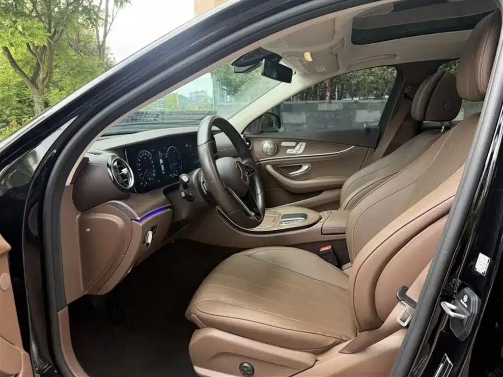 Mercedes-Benz E-Class 2023 Facelift E 300 L Fashion Model — миниатюра 9