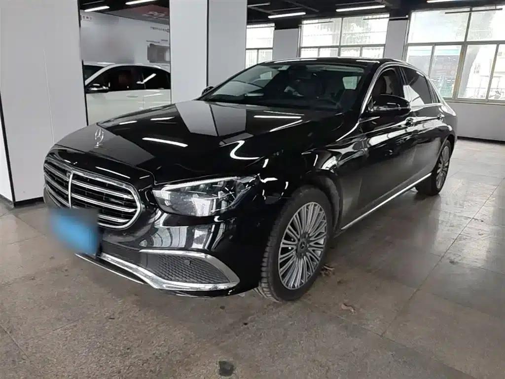 Mercedes-Benz E-Class 2022 Facelift E 300 L Luxury — миниатюра 1