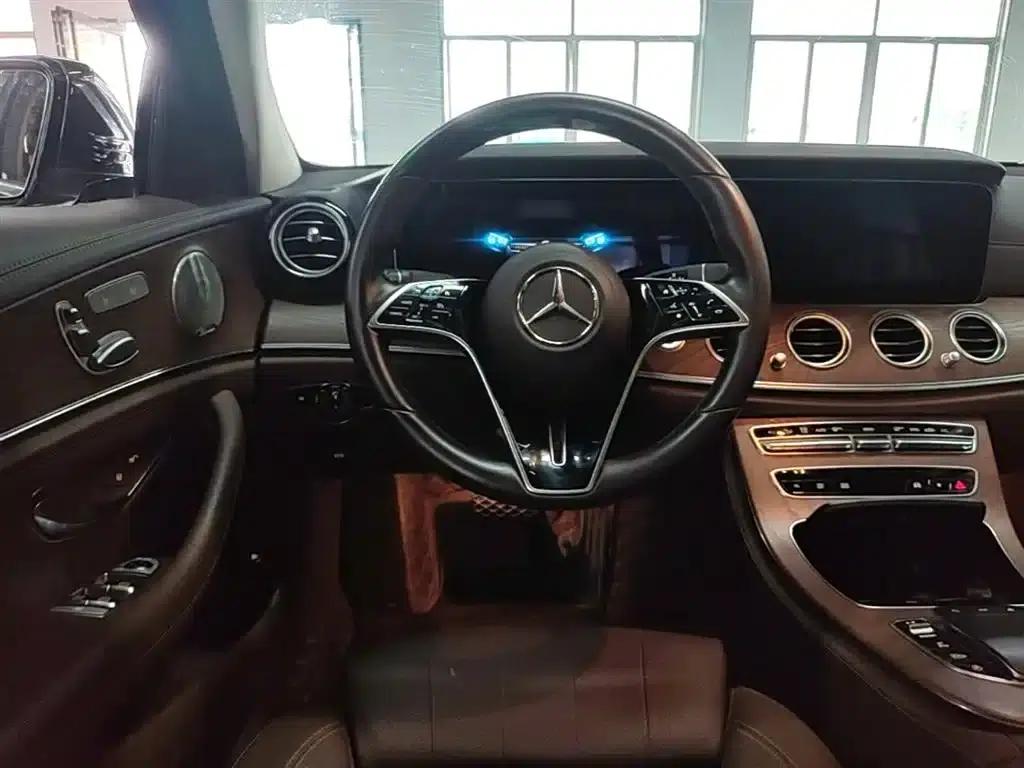 Mercedes-Benz E-Class 2022 Facelift E 300 L Luxury — миниатюра 11