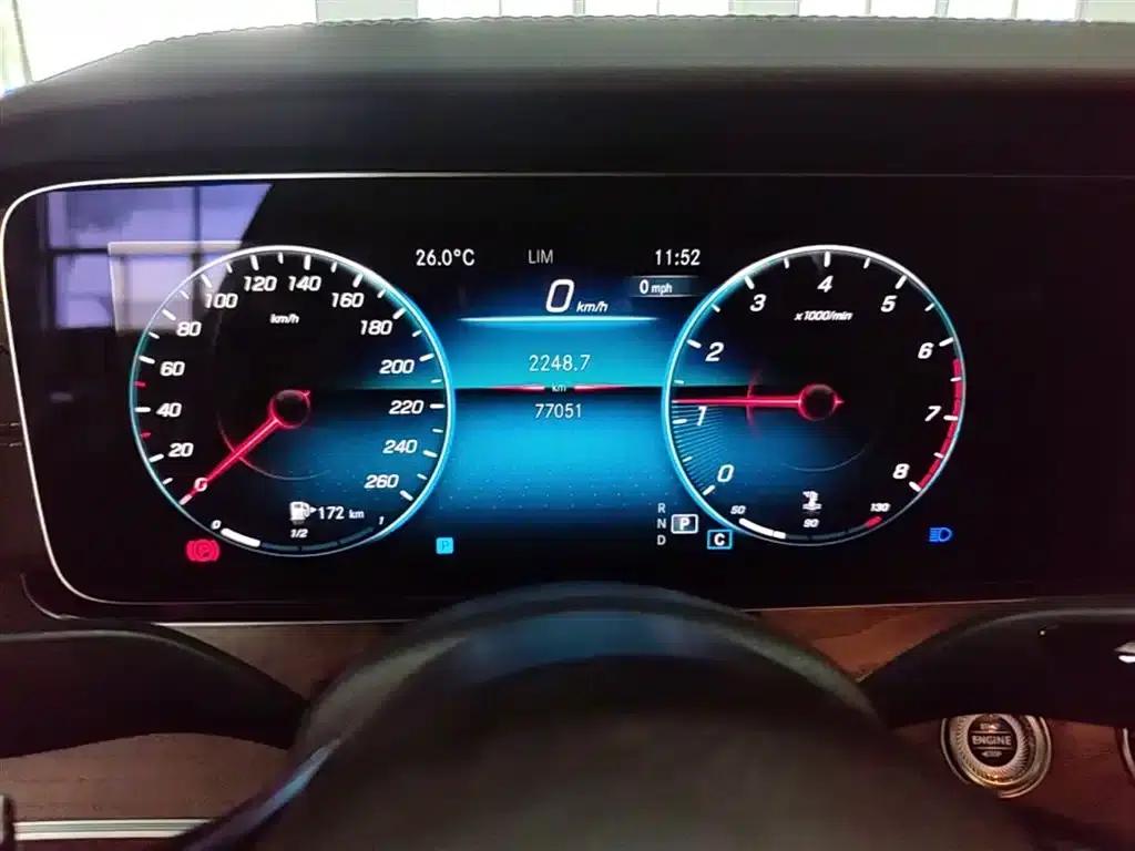 Mercedes-Benz E-Class 2022 Facelift E 300 L Luxury — миниатюра 12