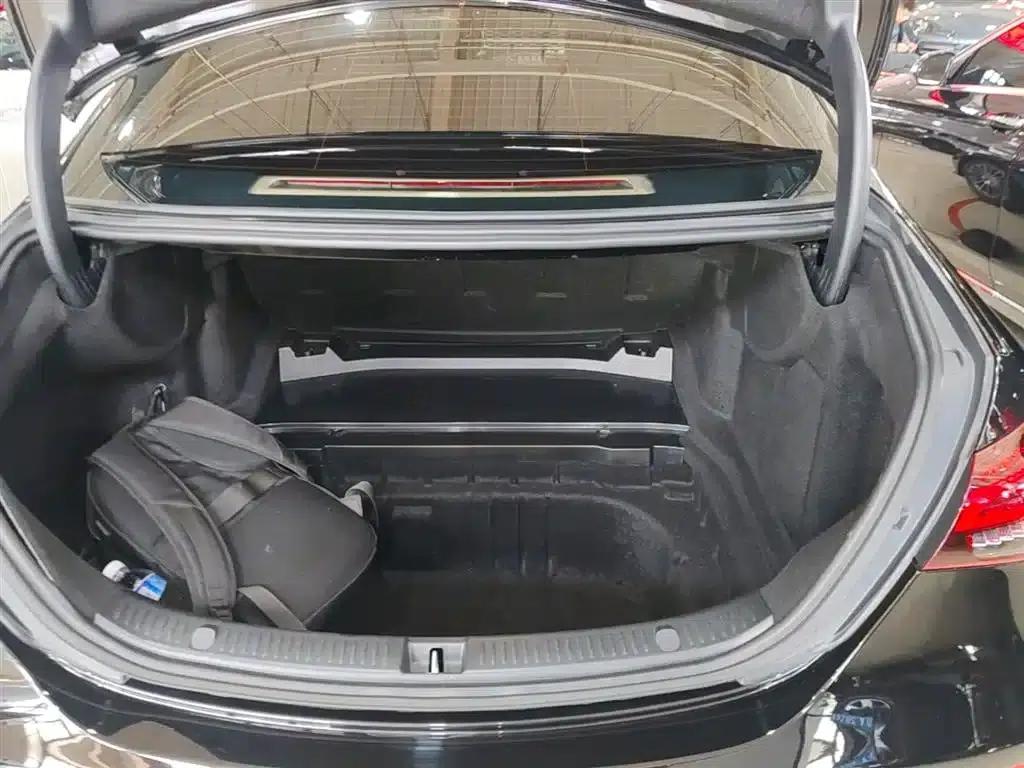 2022 Mercedes-Benz E-Class E 260 L — миниатюра 19