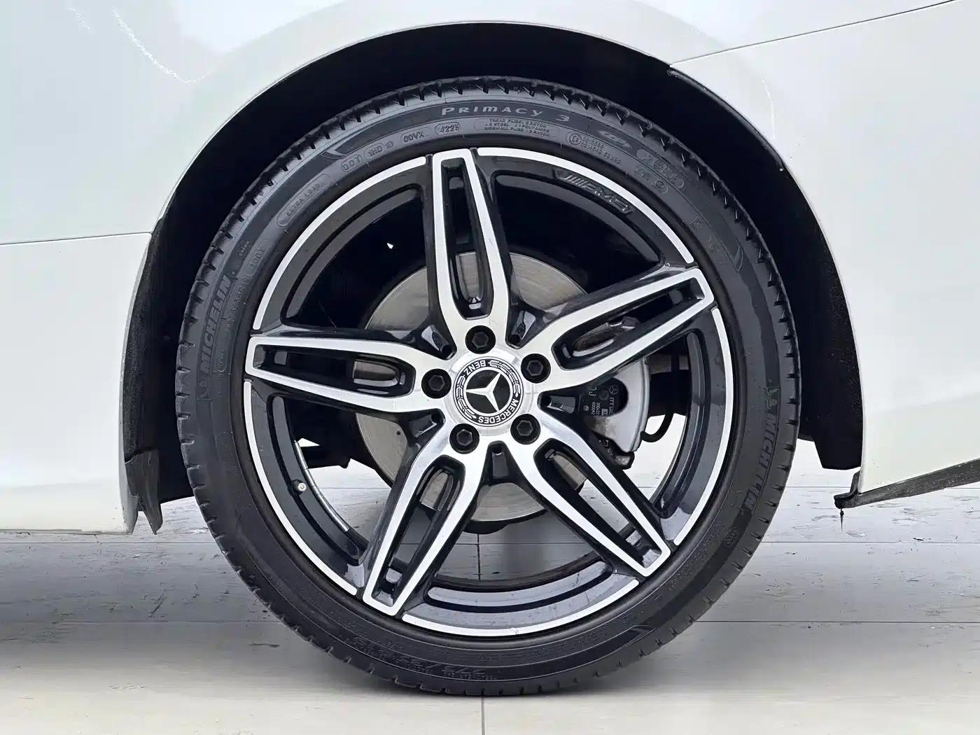 Imported Mercedes-Benz E-Class 2019 E 300 Coupe — миниатюра 13