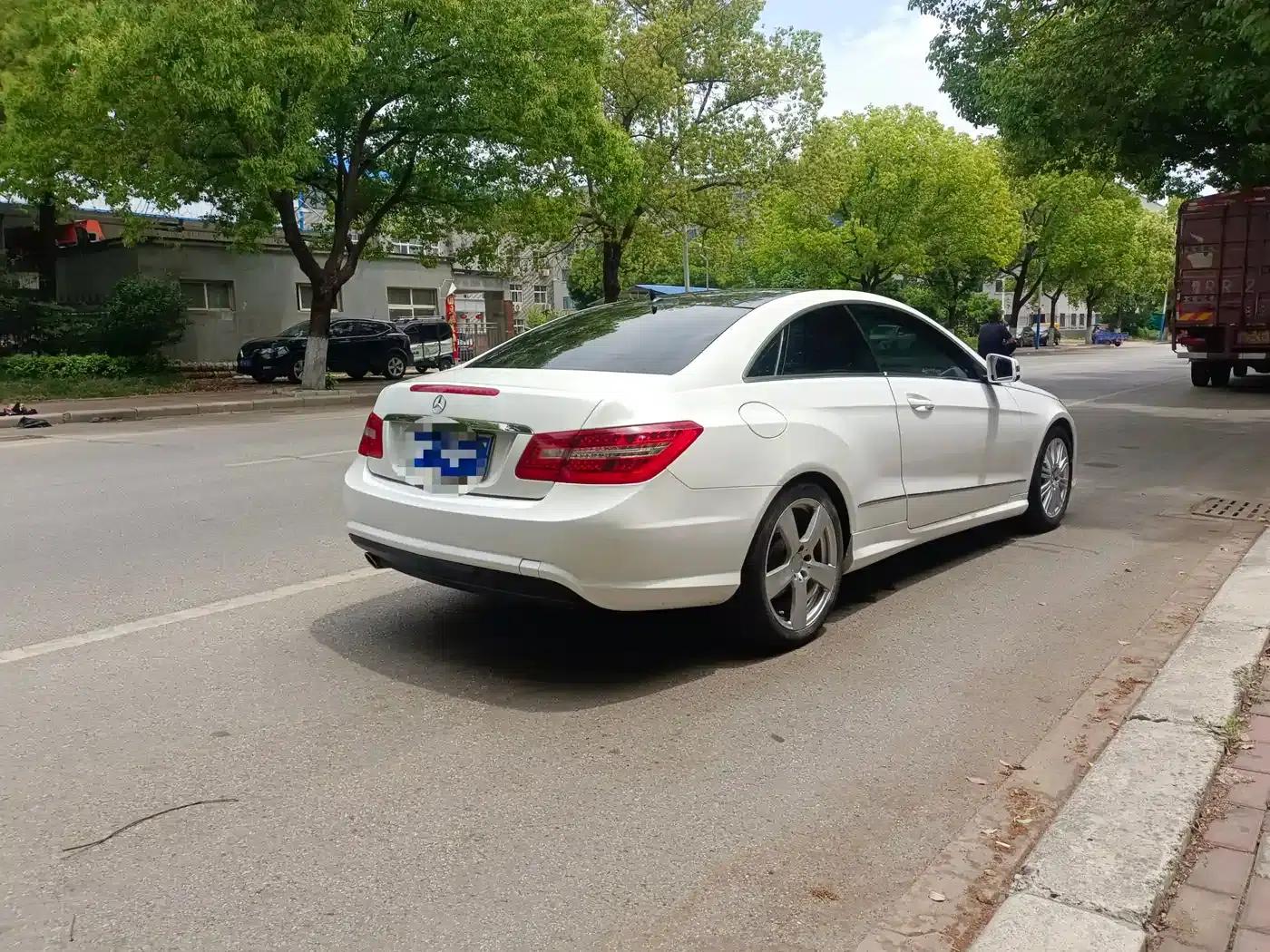 Imported Mercedes-Benz E-Class 2012 E 200 CGI Coupe — миниатюра 8