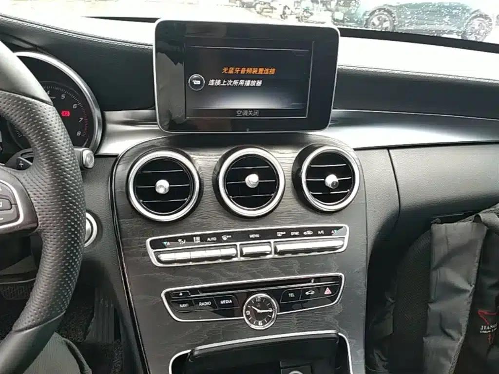 2015 Mercedes-Benz C-Class Facelift C 180 L Sport — миниатюра 13