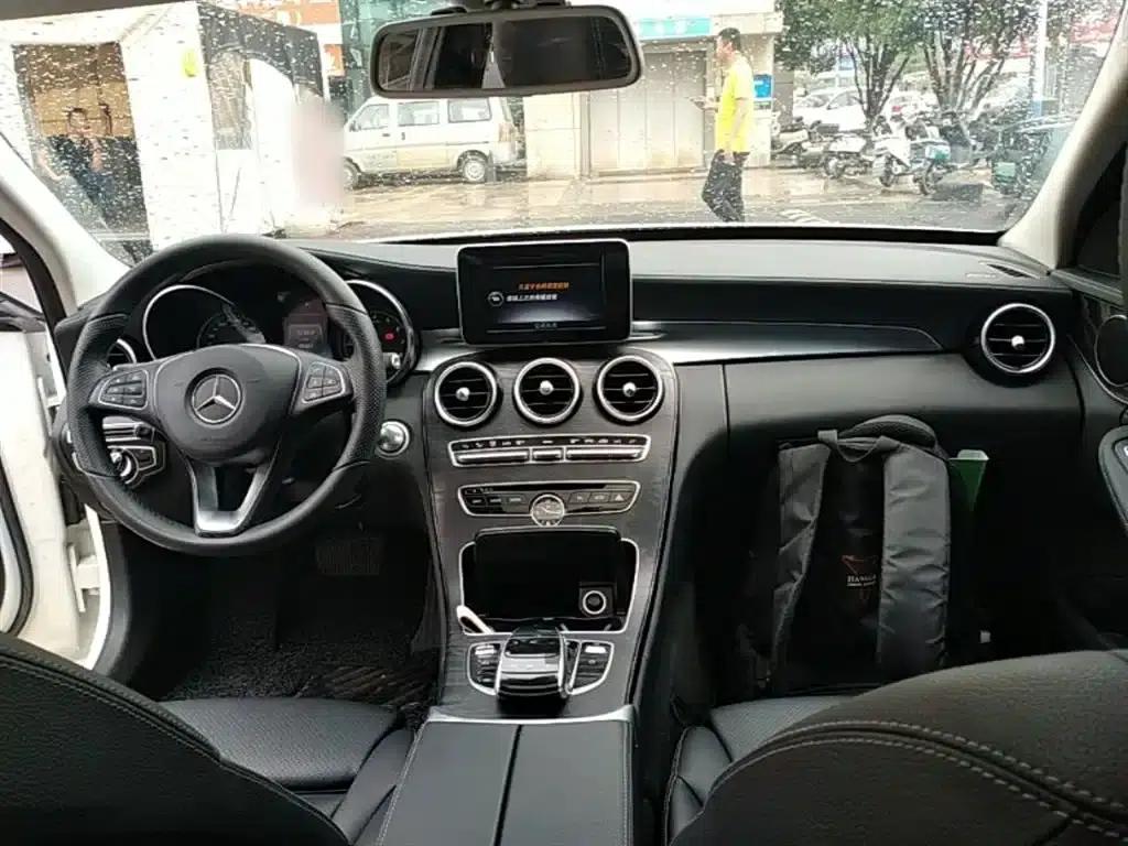 2015 Mercedes-Benz C-Class Facelift C 180 L Sport — миниатюра 10