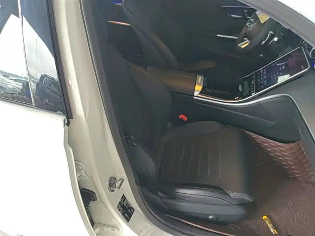 Mercedes-Benz C-Class 2022 Facelift C 200 L Sport Edition — миниатюра 25