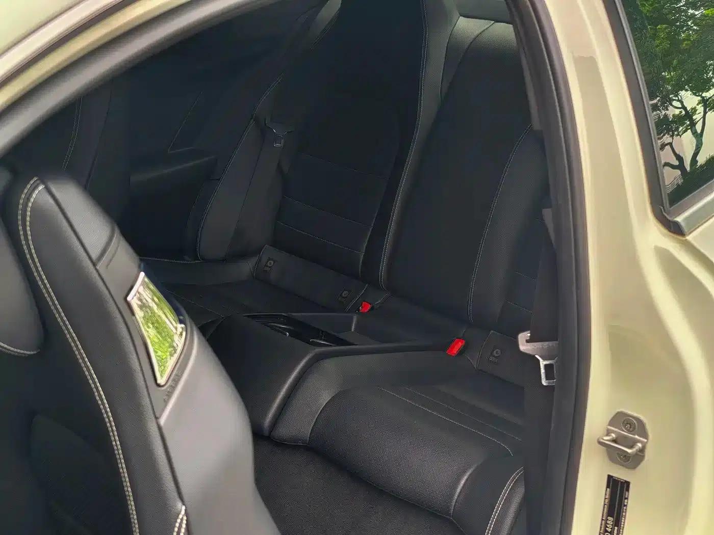 Imported Mercedes-Benz C-Class 2013 C 180 Coupe — миниатюра 11
