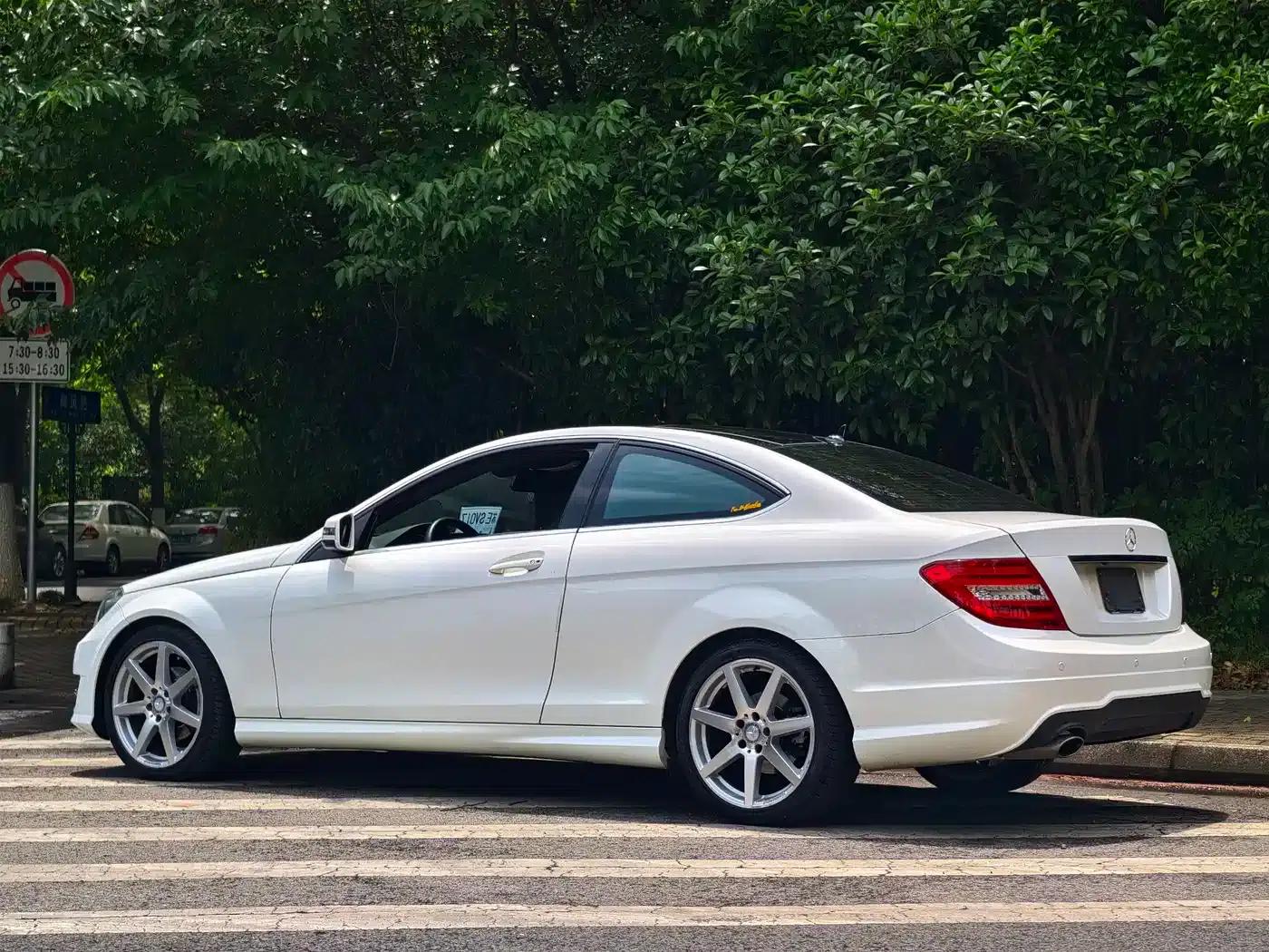 Imported Mercedes-Benz C-Class 2013 C 180 Coupe — миниатюра 3