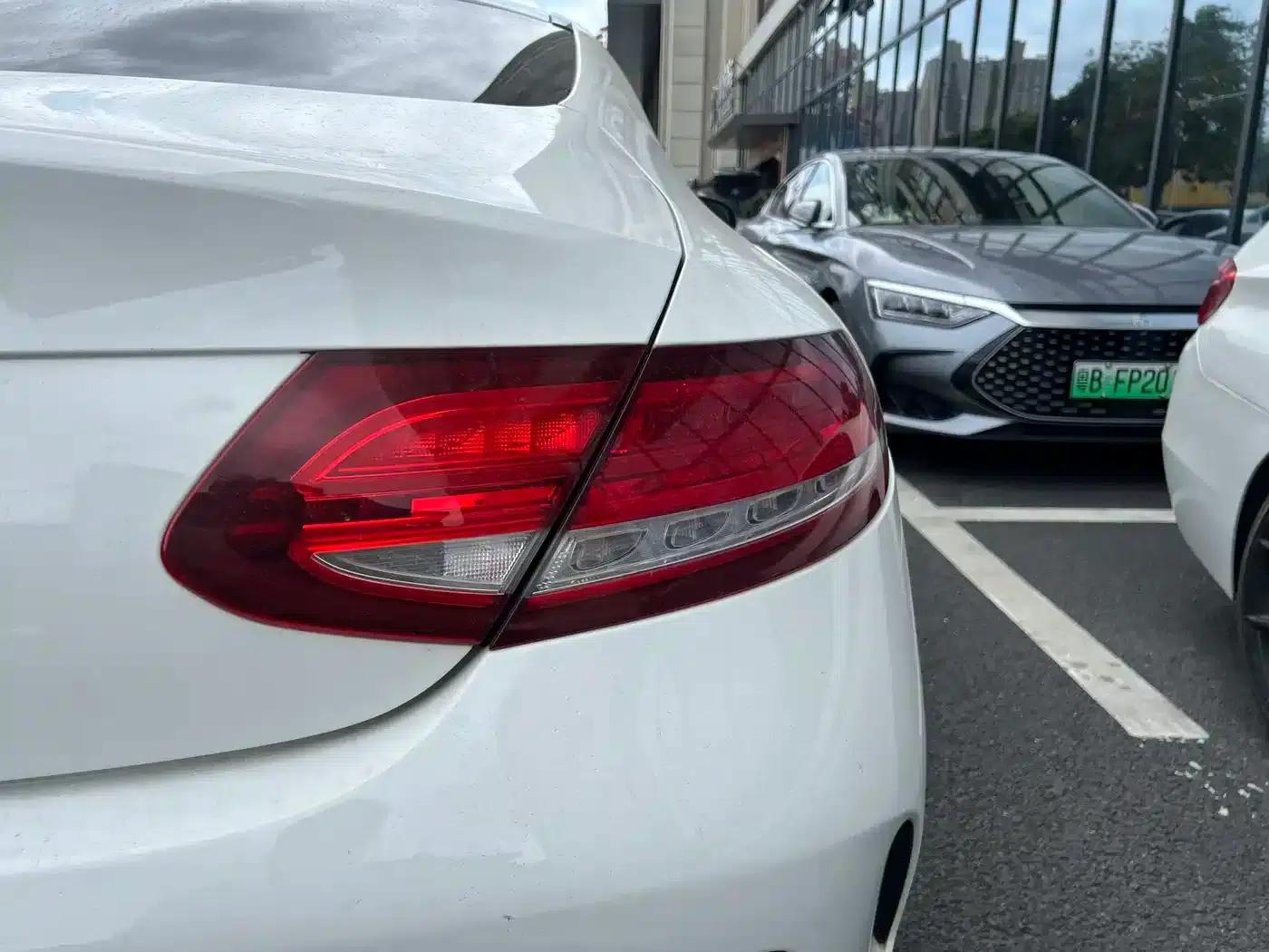 Imported Mercedes-Benz C-Class 2018 C 200 Coupe — миниатюра 16
