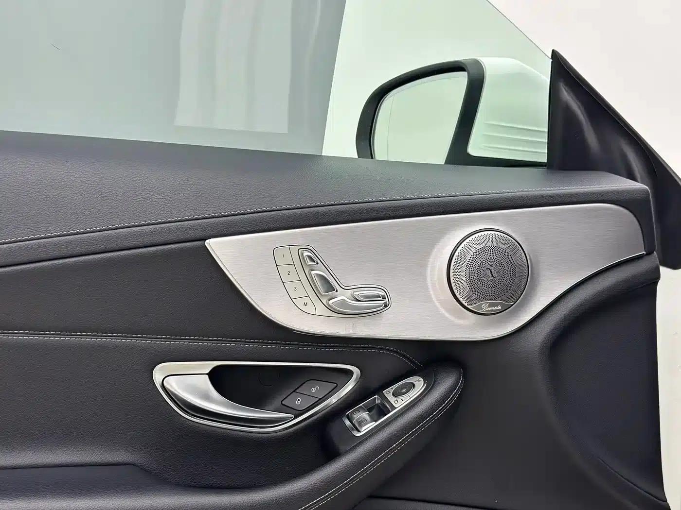 Imported Mercedes-Benz C-Class 2018 C 200 Coupe — миниатюра 9