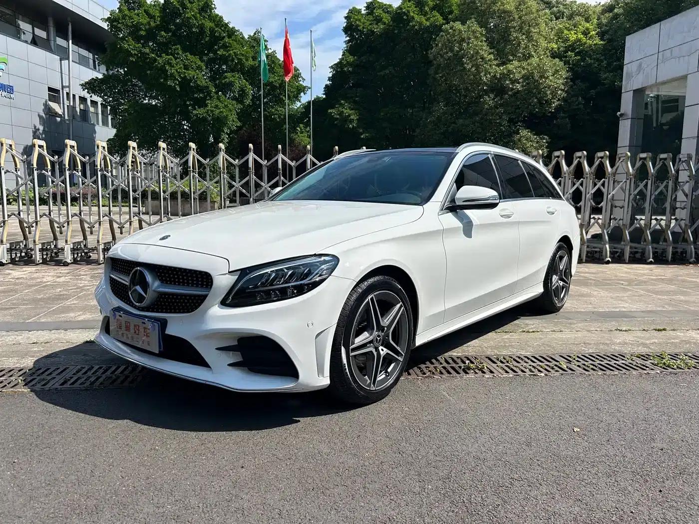 Imported Mercedes-Benz C-Class 2020 Facelift C 260 Estate — миниатюра 1