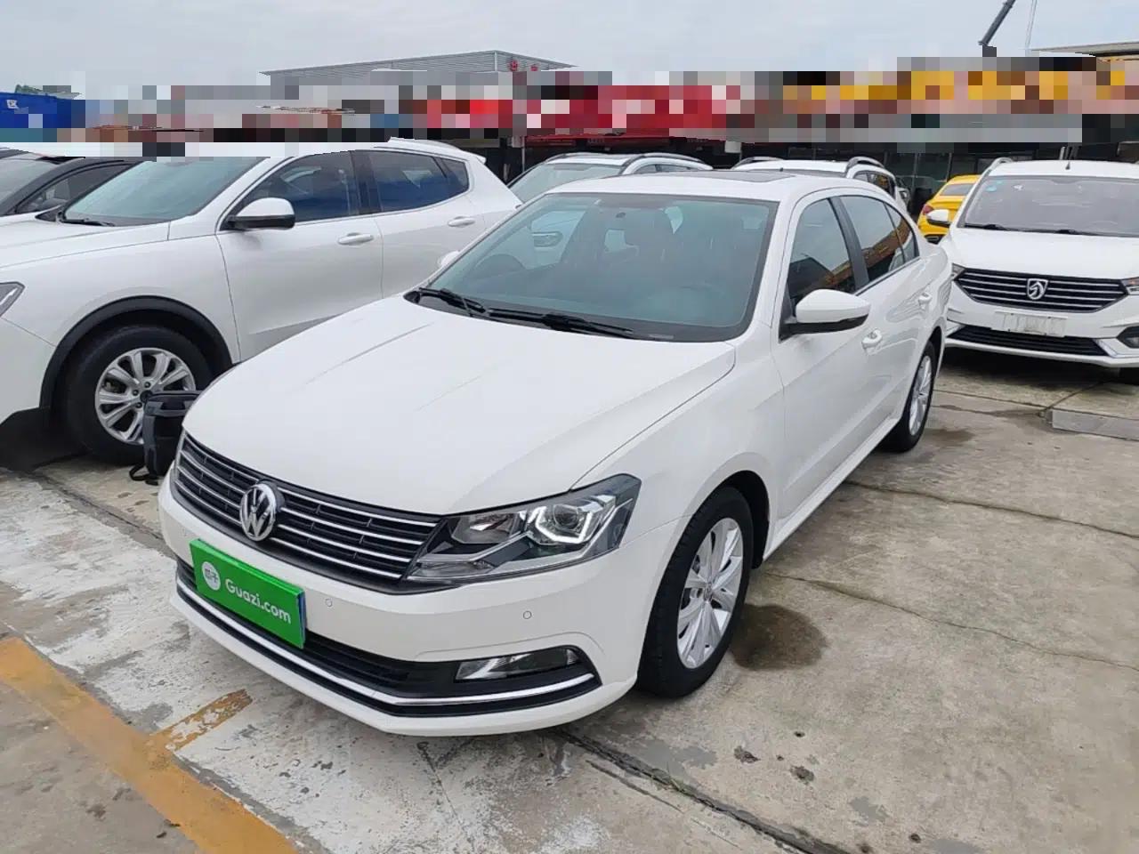 Volkswagen Lavida 2017 1.6L Automatic Comfort Edition — миниатюра 1