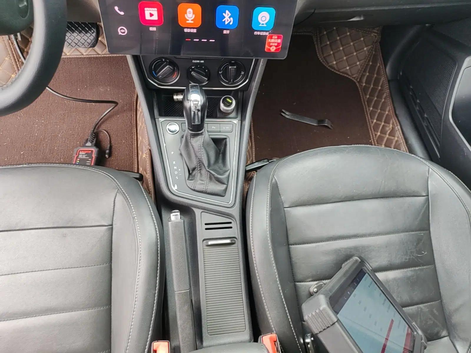 Volkswagen Lavida 2017 1.6L Automatic Comfort Edition — миниатюра 16