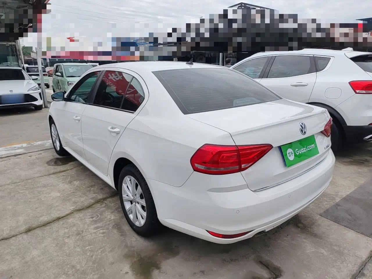 Volkswagen Lavida 2017 1.6L Automatic Comfort Edition — миниатюра 7