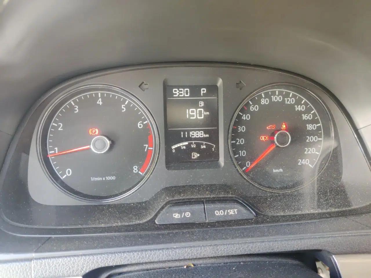 Volkswagen Lavida 2017 1.6L Automatic Comfort Edition — миниатюра 12