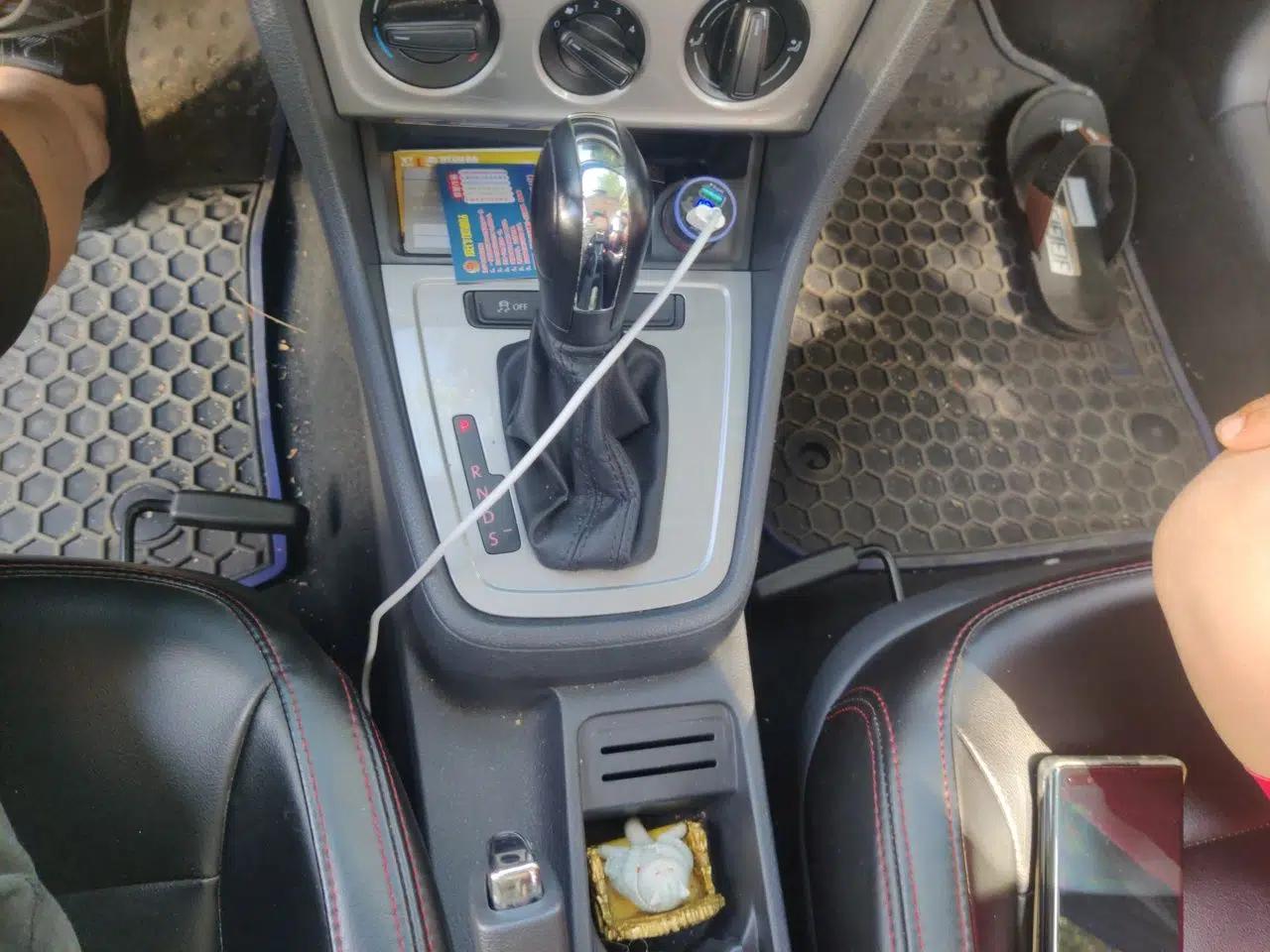 Volkswagen Lavida 2017 1.6L Automatic Comfort Edition — миниатюра 15