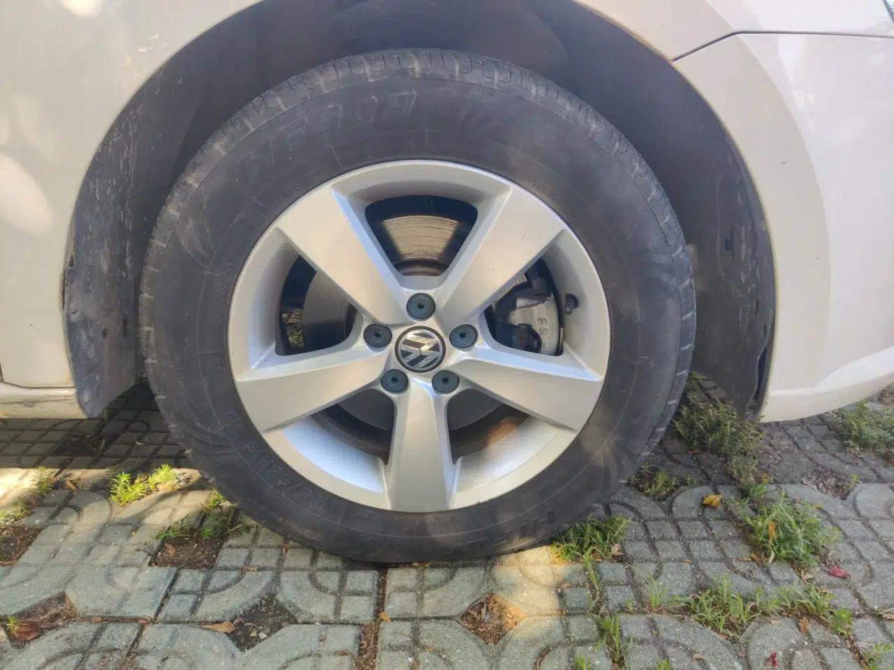 Volkswagen Lavida 2017 1.6L Automatic Comfort Edition — миниатюра 8