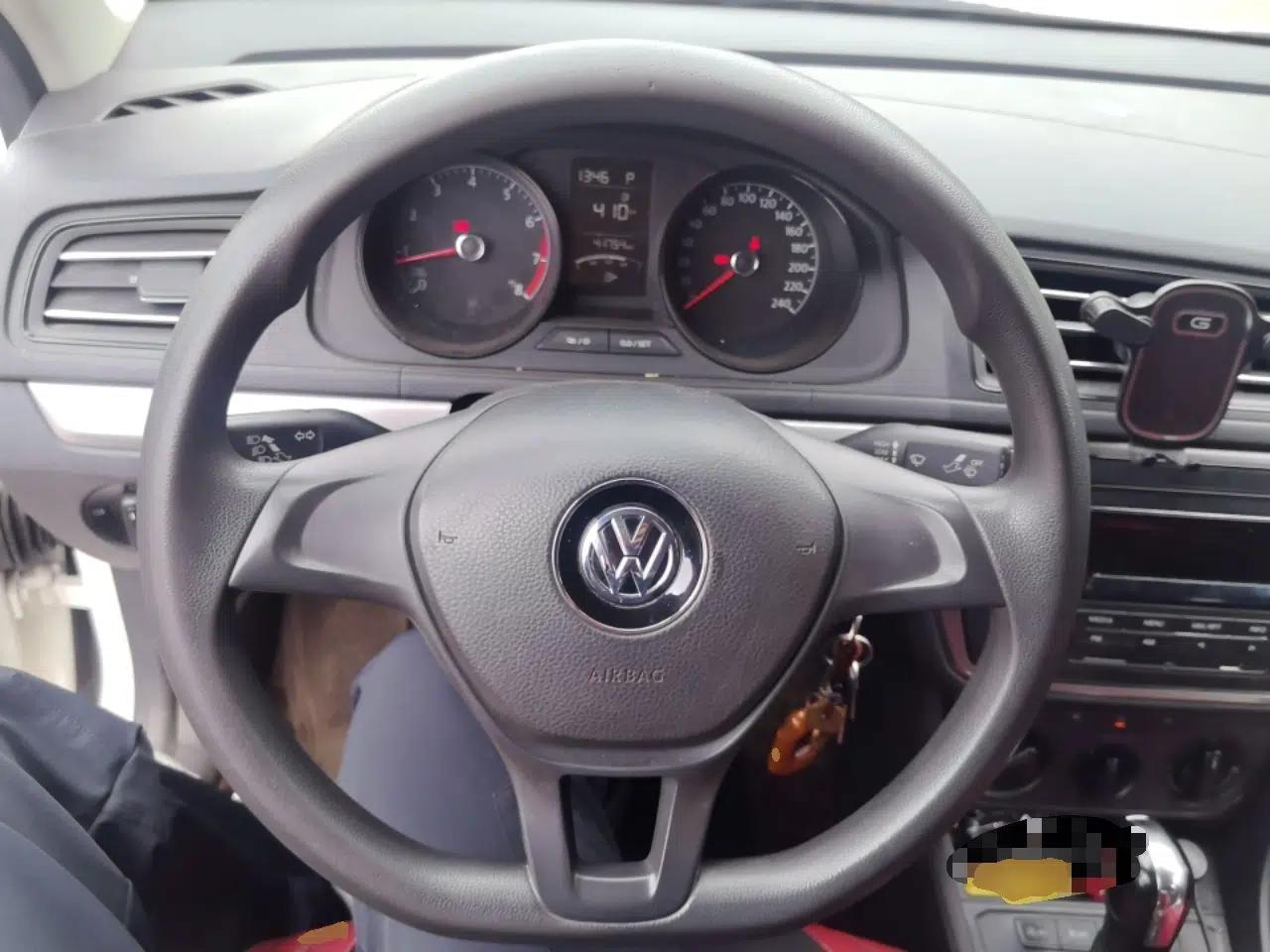 Volkswagen Lavida 2019 Lavida Start 1.5L Automatic Trendy Version China VI Standard — миниатюра 11