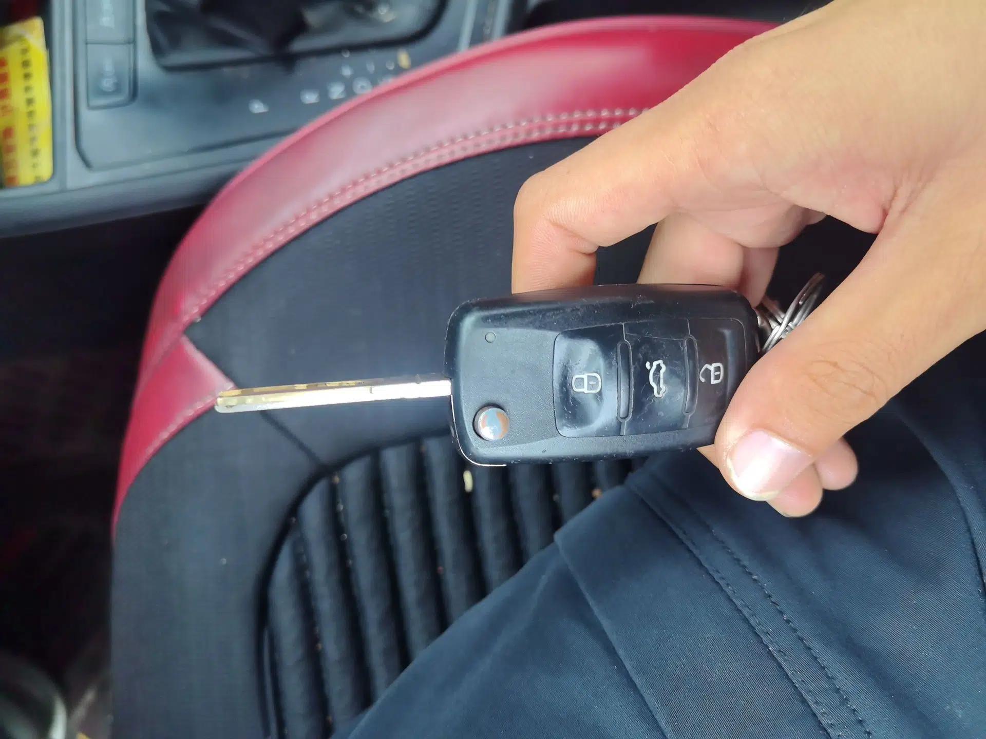Volkswagen Lavida 2019 Lavida Start 1.5L Automatic Trendy Version China VI Standard — миниатюра 9