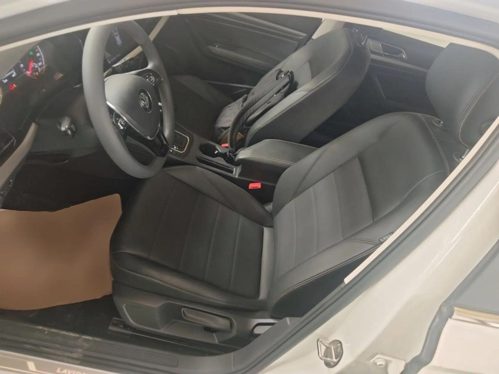 Volkswagen Lavida 2019 1.5L Automatic Comfort Edition China VI Standard — миниатюра 17