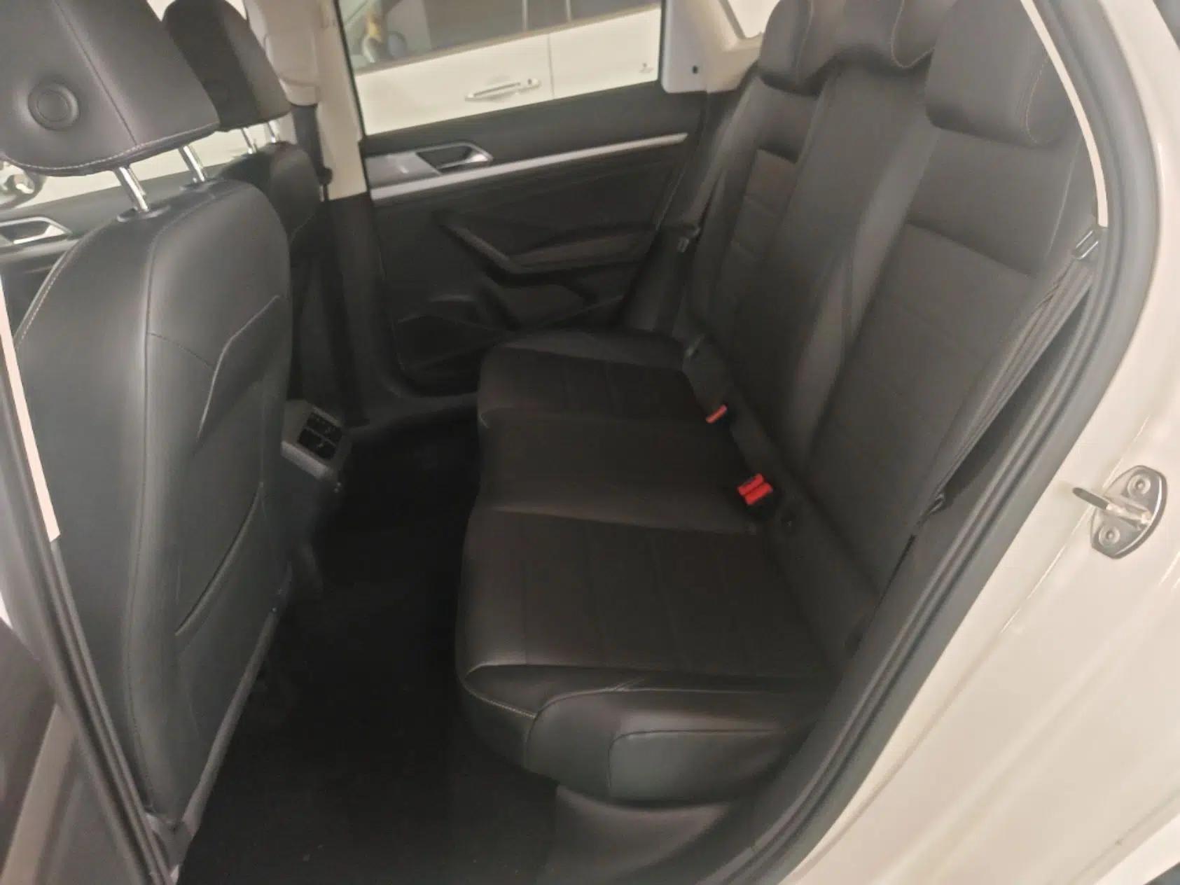 Volkswagen Lavida 2019 1.5L Automatic Comfort Edition China VI Standard — миниатюра 19