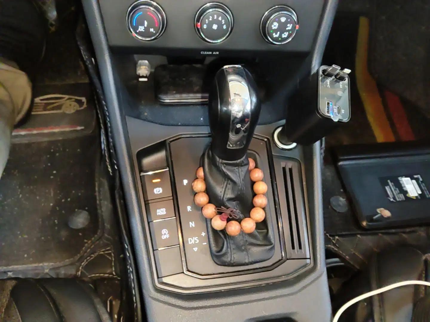 Volkswagen Lavida 2019 1.5L Automatic Comfort Edition China VI Standard — миниатюра 16