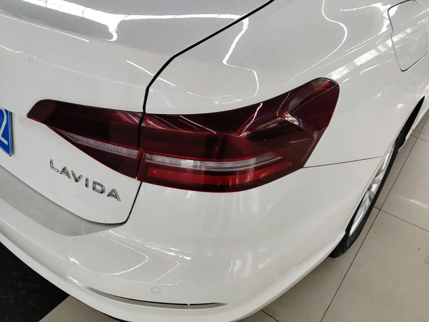 Volkswagen Lavida 2019 1.5L Automatic Comfort Edition China VI Standard — миниатюра 8