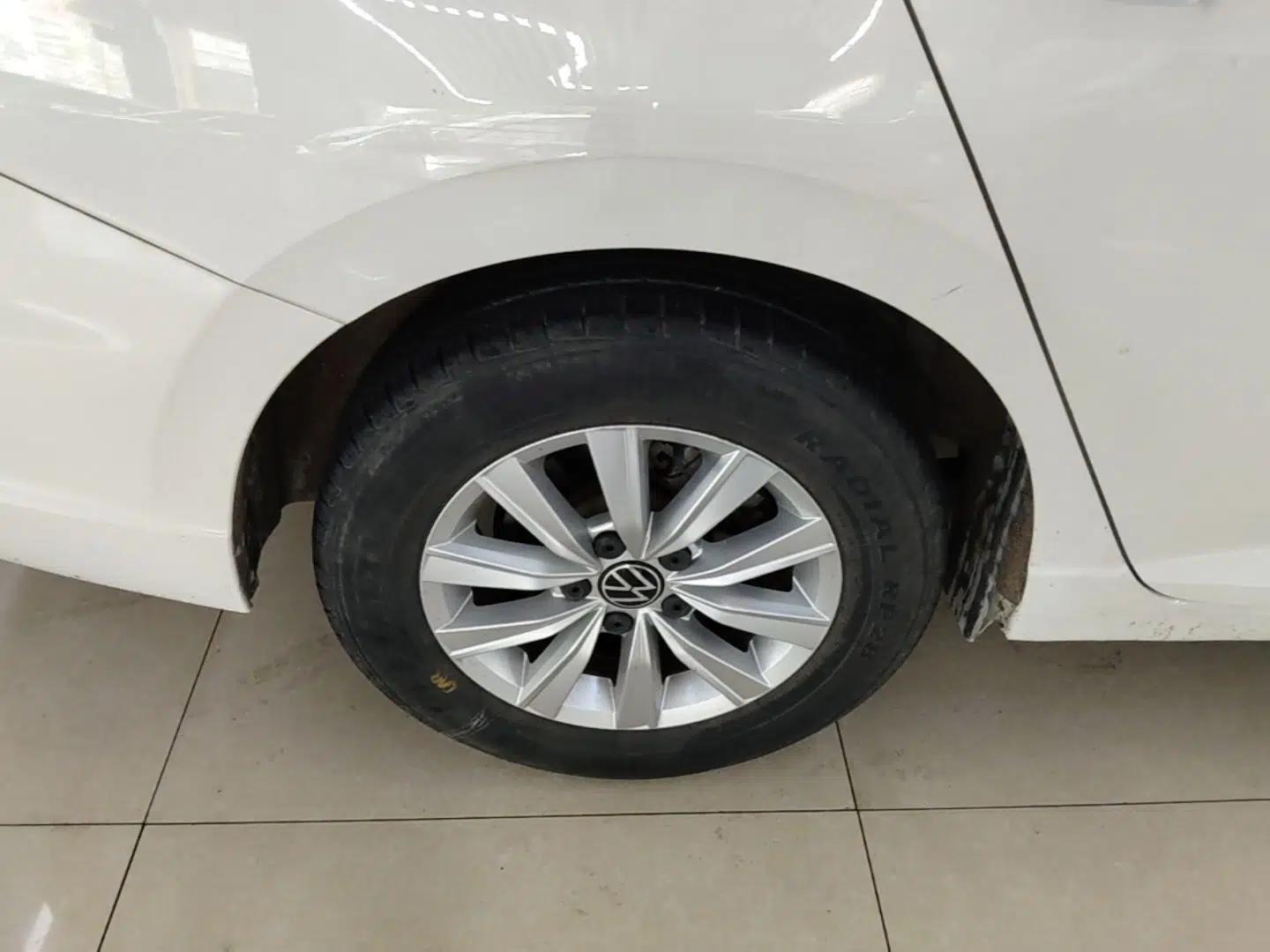Volkswagen Lavida 2019 1.5L Automatic Comfort Edition China VI Standard — миниатюра 10