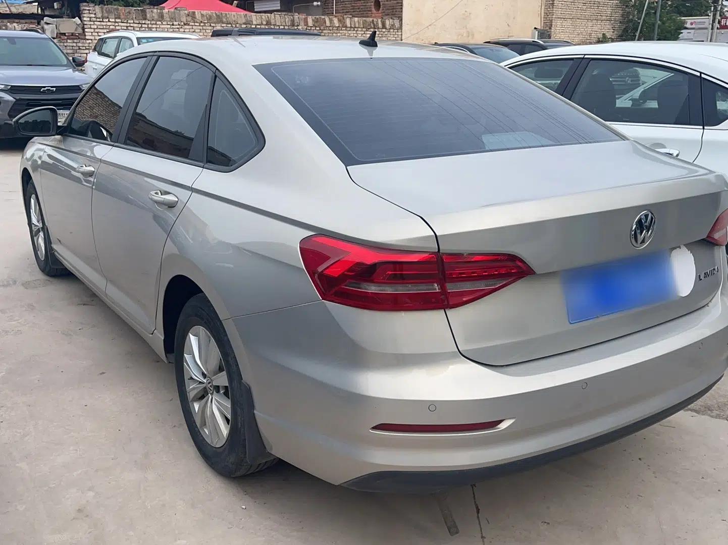 Volkswagen Lavida 2019 1.5L Automatic Fashion Edition China VI — миниатюра 5