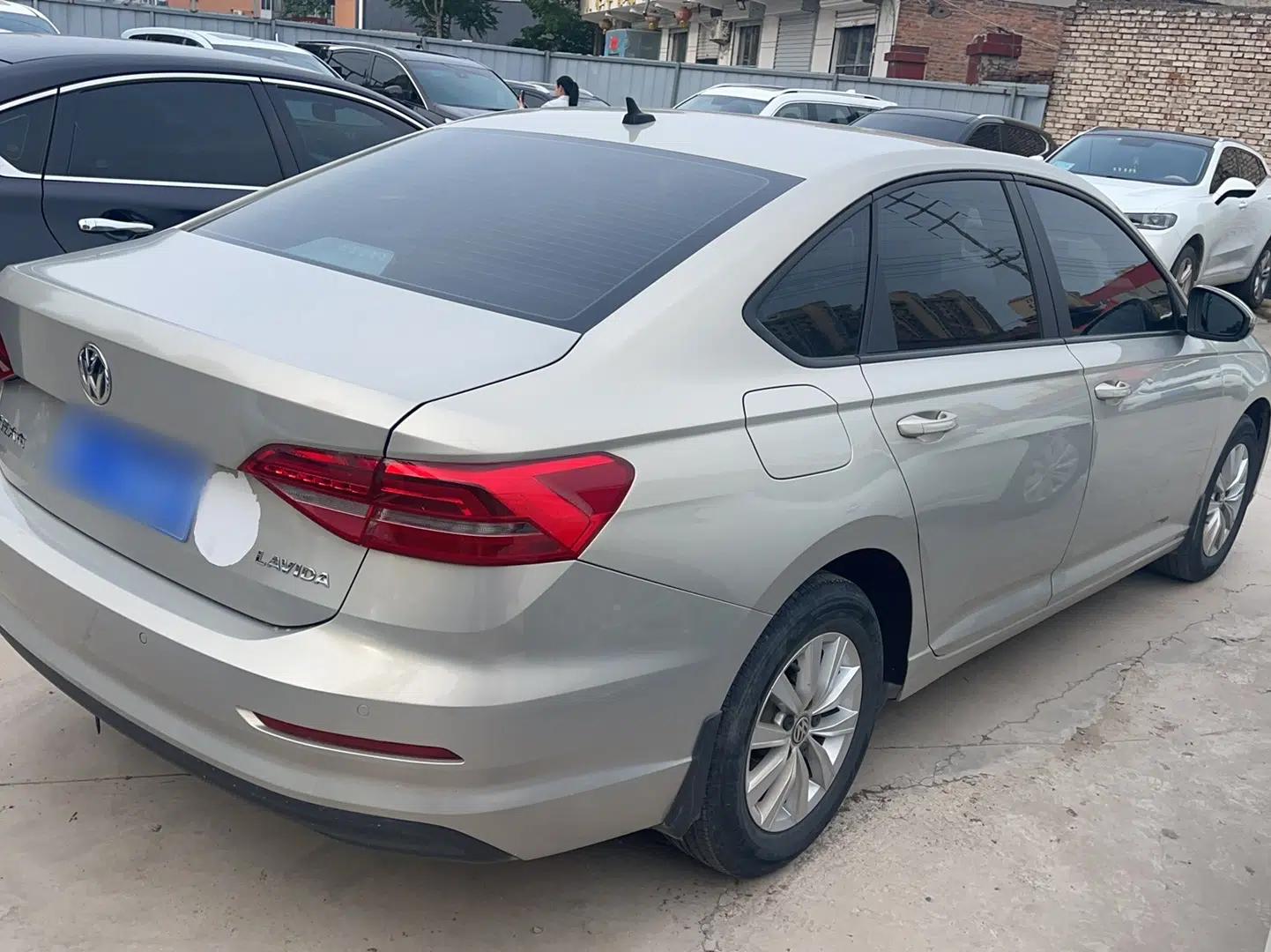 Volkswagen Lavida 2019 1.5L Automatic Fashion Edition China VI — миниатюра 6