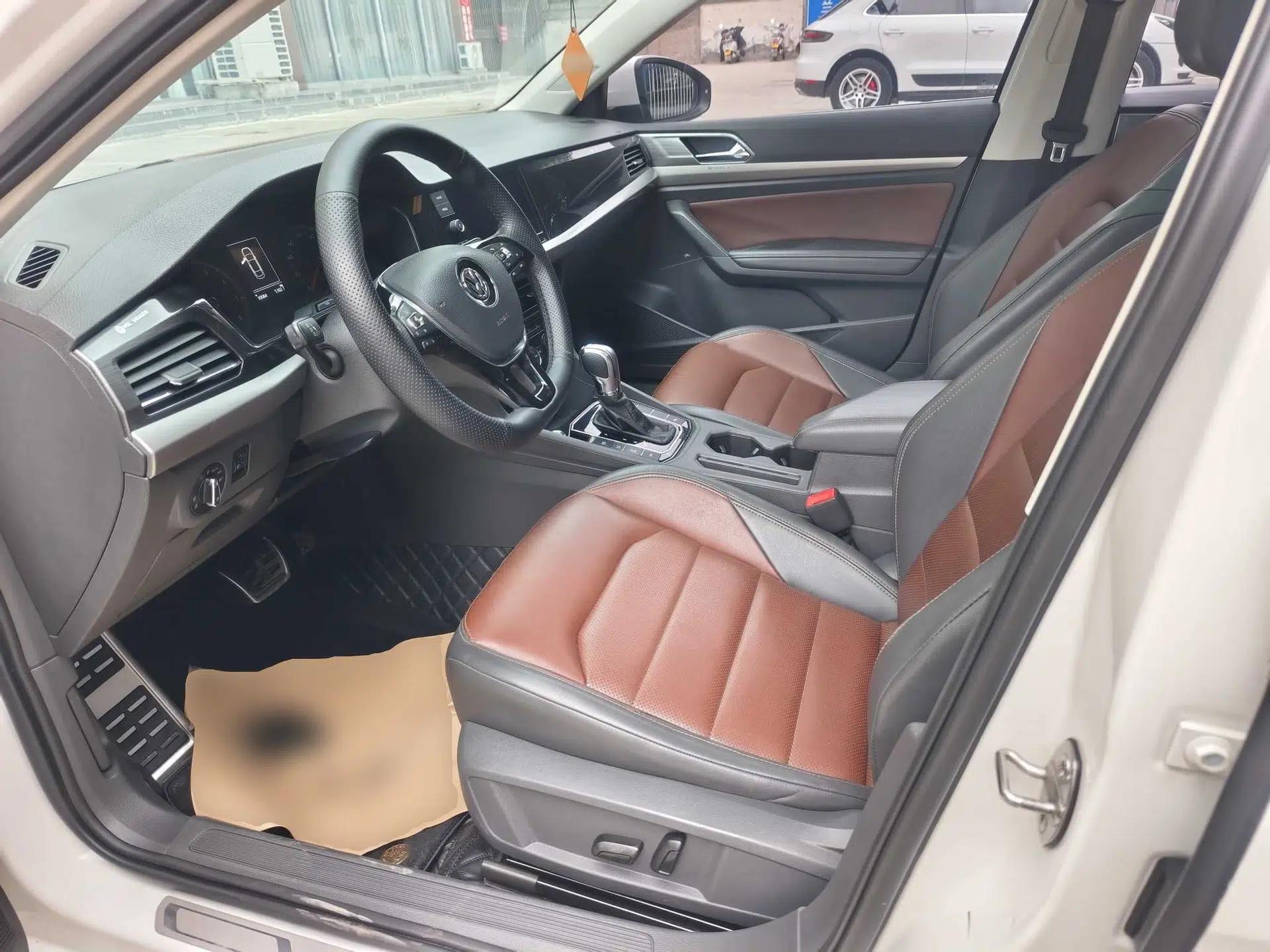 Volkswagen Lavida 2018 Hatchback 280TSI DSG Luxury Edition China V Standard — миниатюра 19