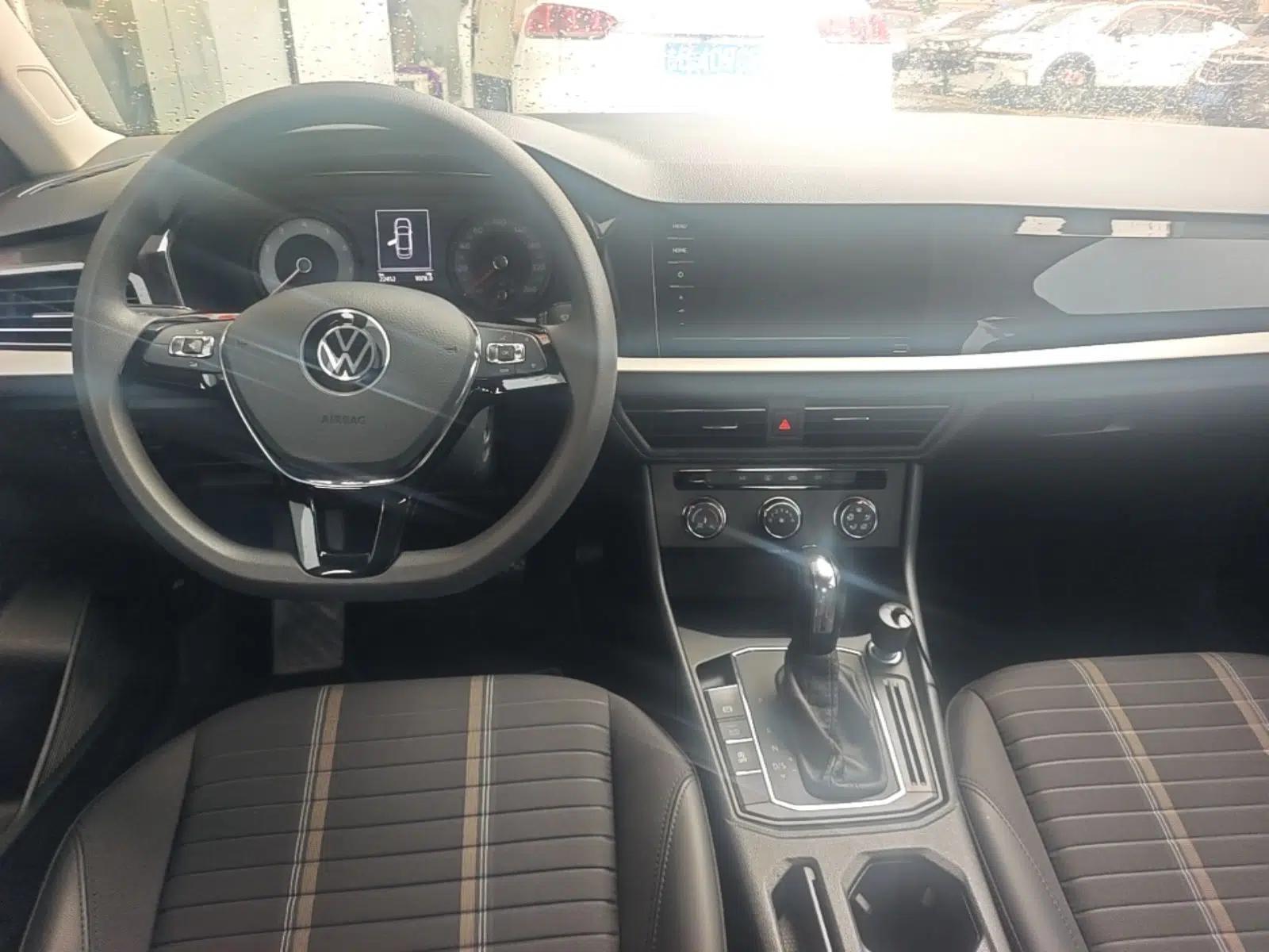 Volkswagen Lavida 2021 1.5L Automatic Vision Edition — миниатюра 13