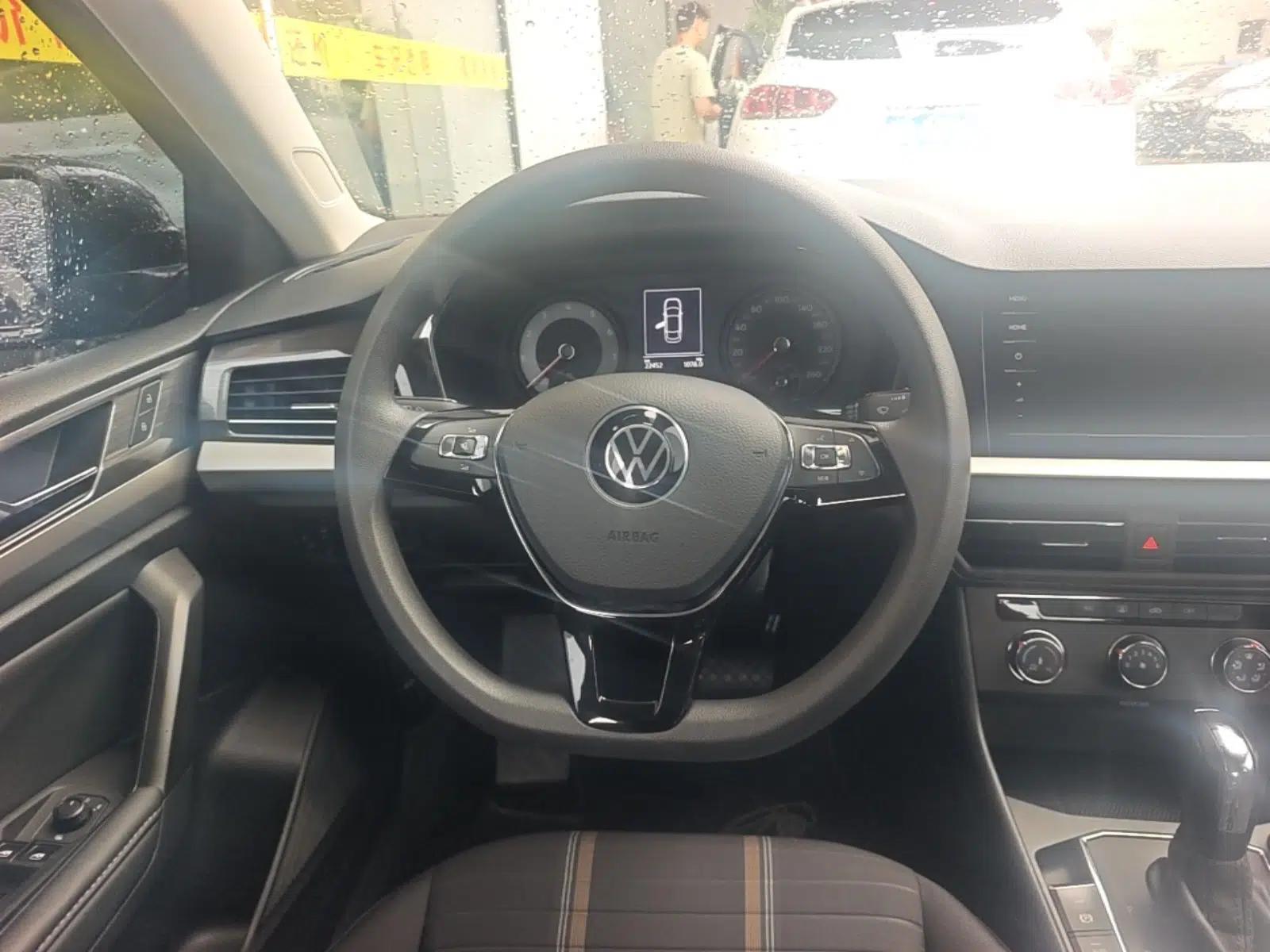 Volkswagen Lavida 2021 1.5L Automatic Vision Edition — миниатюра 14