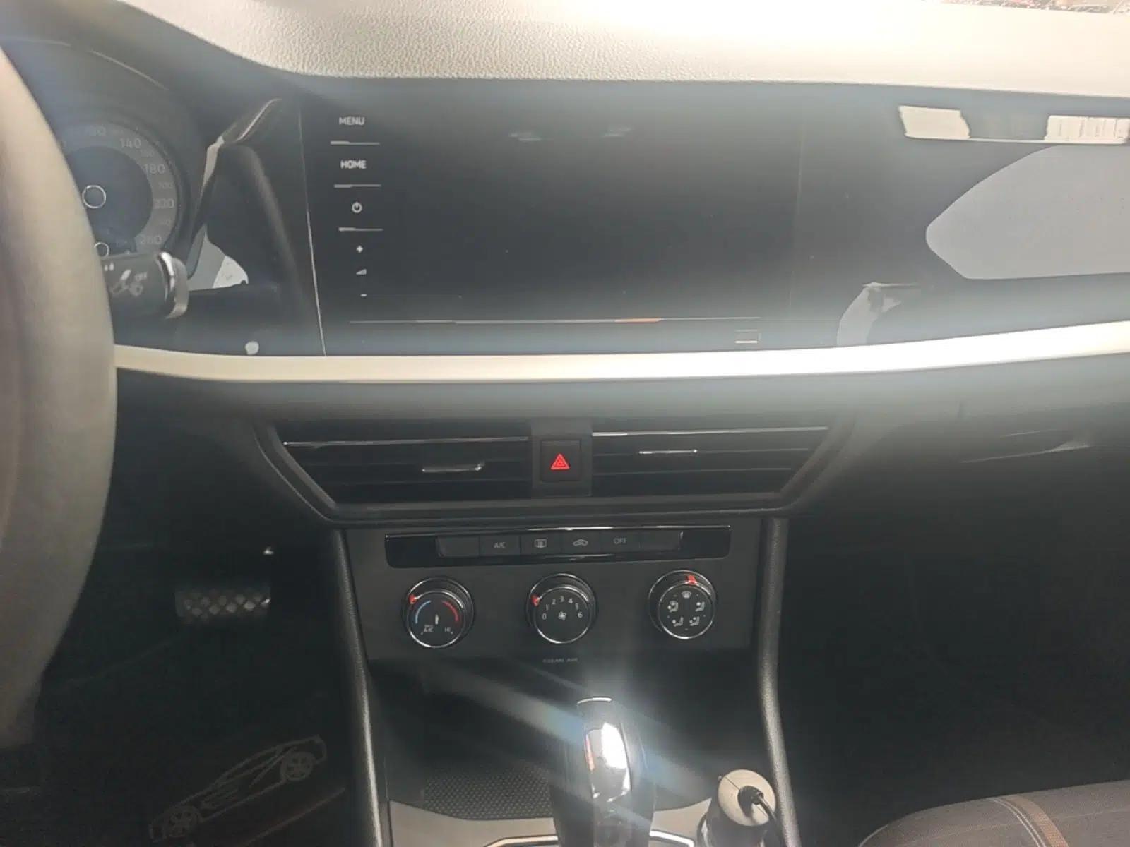 Volkswagen Lavida 2021 1.5L Automatic Vision Edition — миниатюра 16