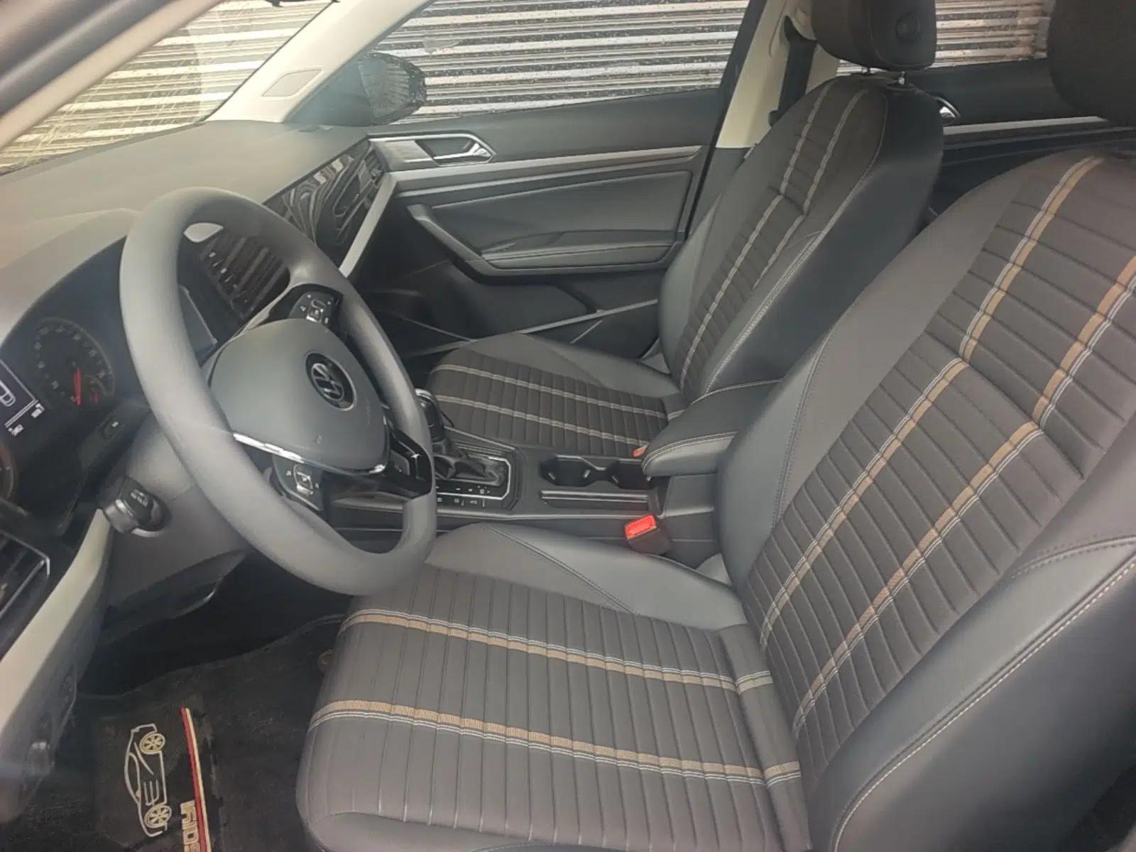 Volkswagen Lavida 2021 1.5L Automatic Vision Edition — миниатюра 18
