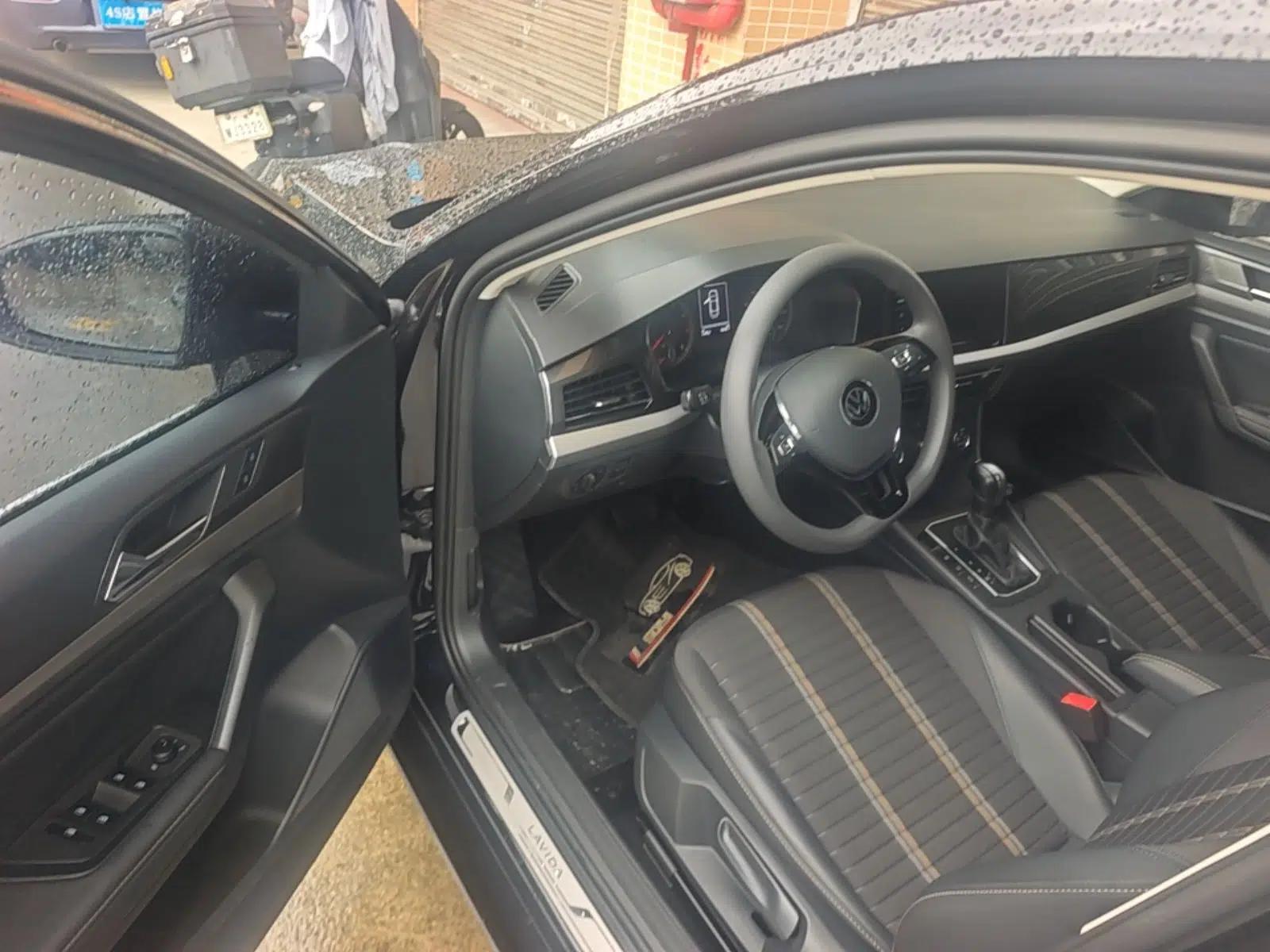 Volkswagen Lavida 2021 1.5L Automatic Vision Edition — миниатюра 19
