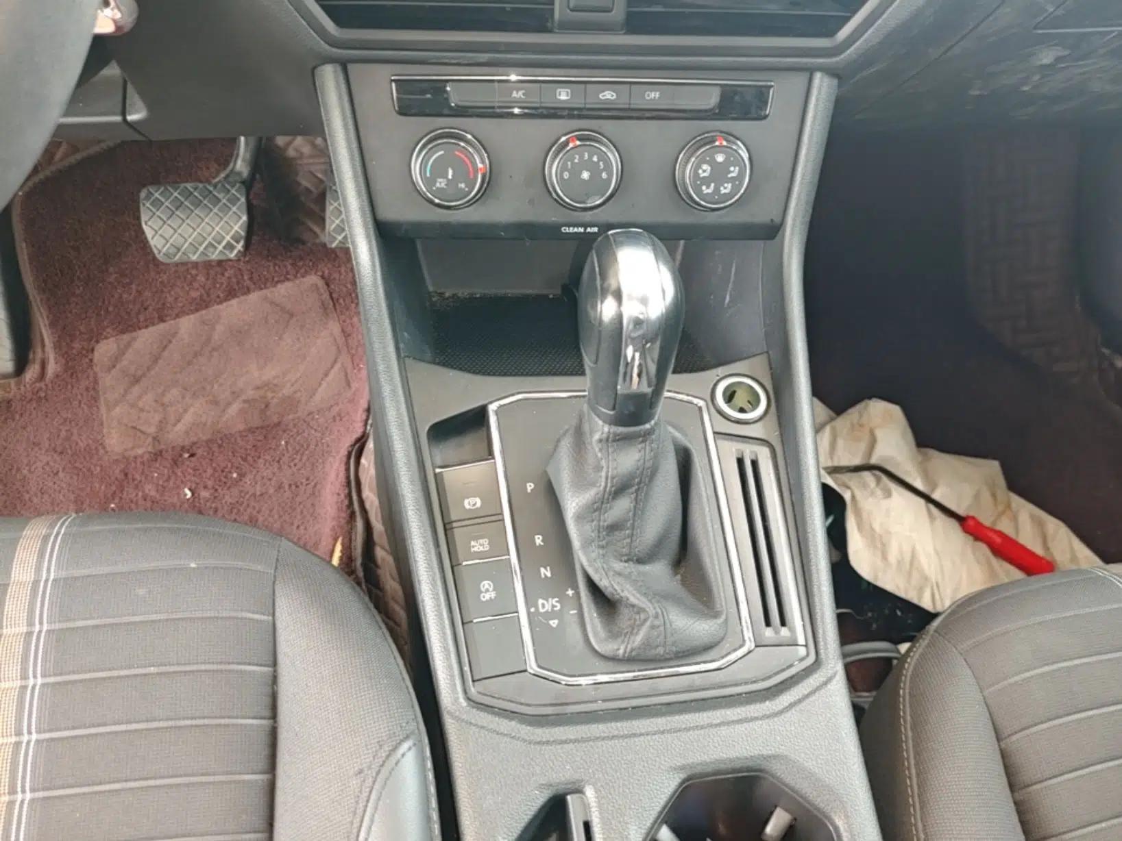 Volkswagen Lavida 2021 1.5L Automatic Vision Edition — миниатюра 17