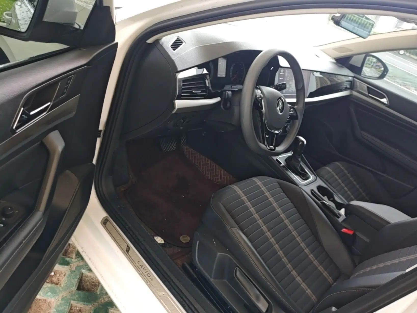 Volkswagen Lavida 2021 1.5L Automatic Vision Edition — миниатюра 19