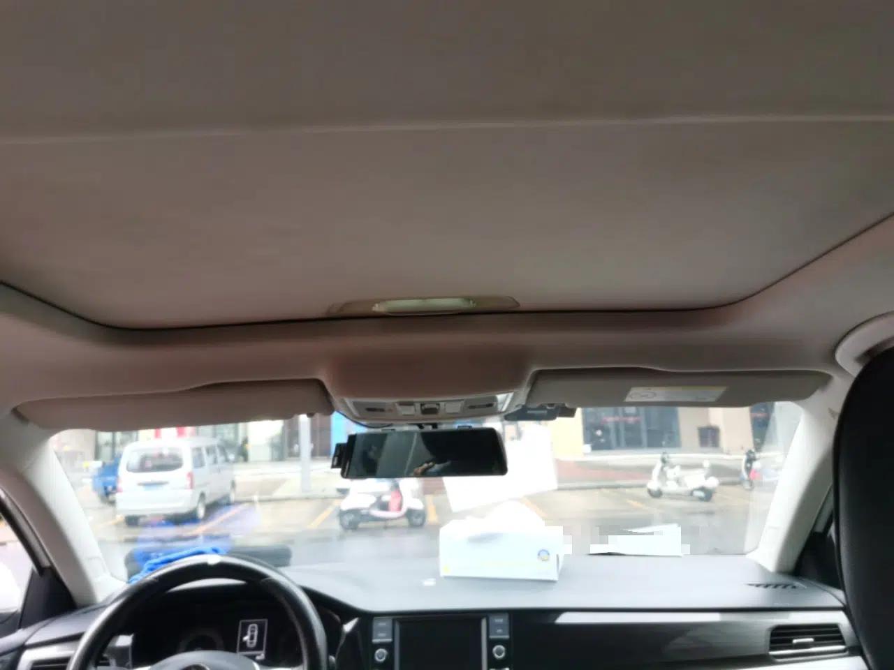 Volkswagen Lavida 2019 1.5L Automatic Comfort Edition China VI Standard — миниатюра 19