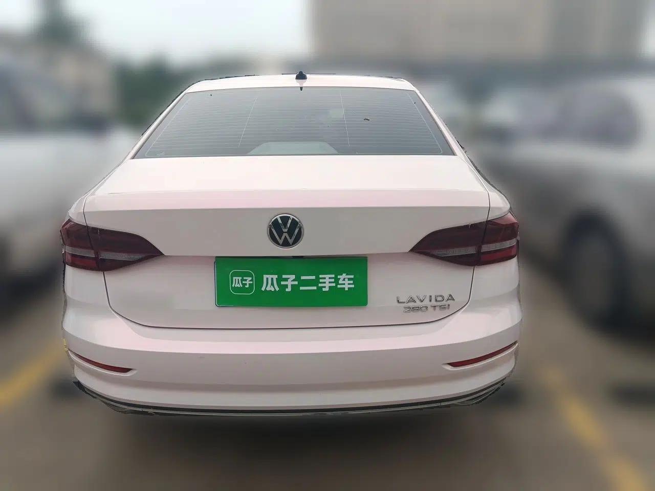 Volkswagen Lavida 2021 280TSI DSG Luxury Edition — миниатюра 5