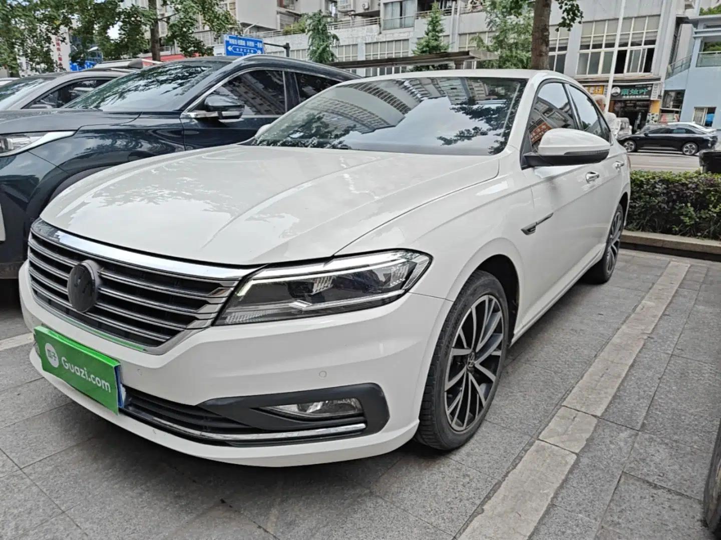 Volkswagen Lavida 2021 280TSI DSG Luxury Edition — миниатюра 1