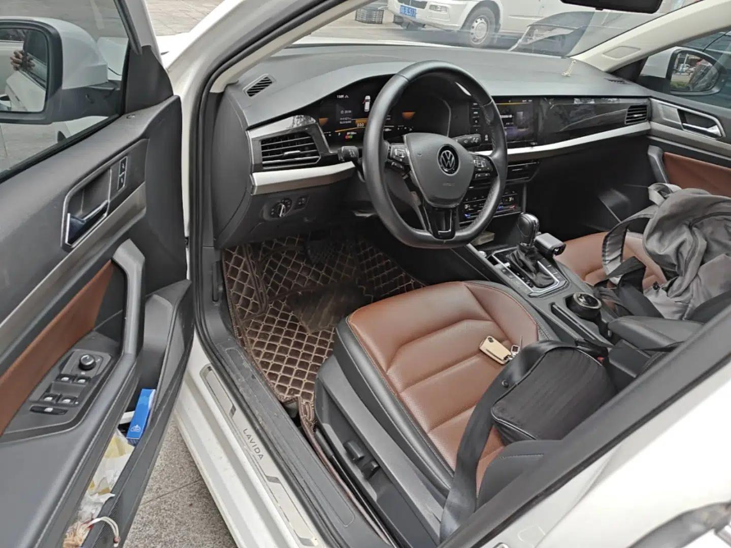 Volkswagen Lavida 2021 280TSI DSG Luxury Edition — миниатюра 19