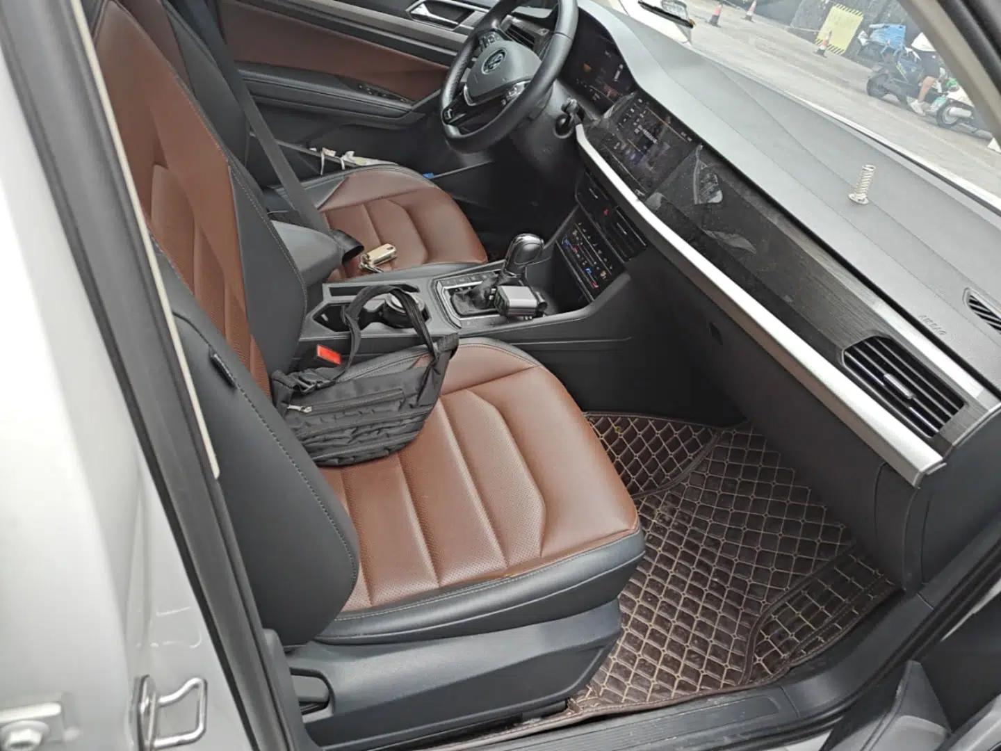 Volkswagen Lavida 2021 280TSI DSG Luxury Edition — миниатюра 23