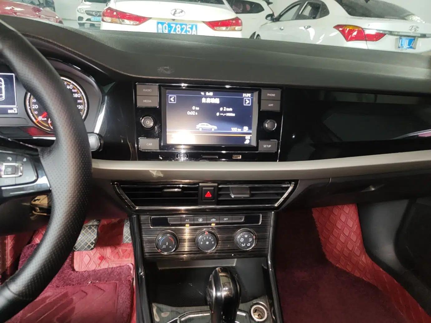 Volkswagen Lavida 2019 Hatchback 280TSI DSG Comfort Edition China VI Standard — миниатюра 16