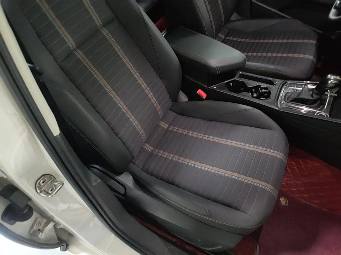 Volkswagen Lavida 2019 Hatchback 280TSI DSG Comfort Edition China VI Standard — миниатюра 23