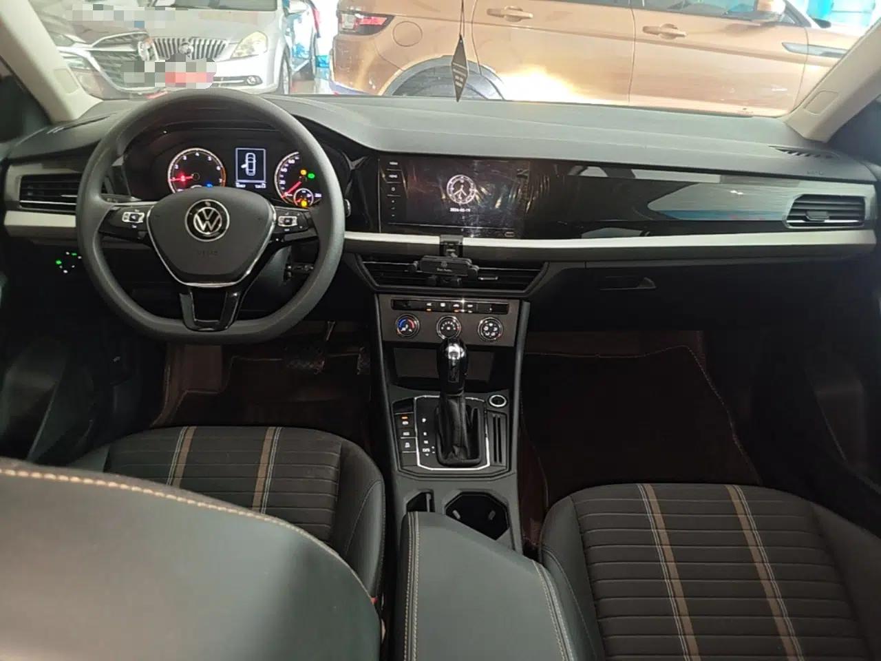 Volkswagen Lavida 2021 1.5L Automatic Vision Edition — миниатюра 13