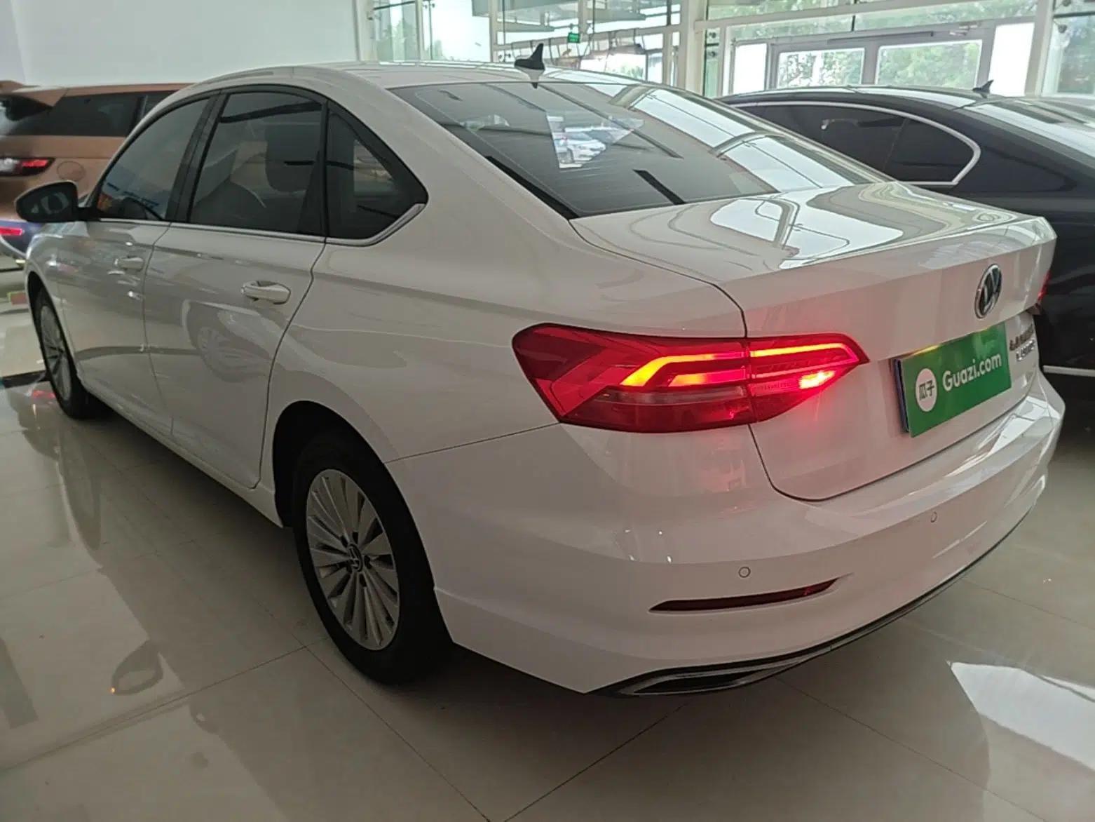 Volkswagen Lavida 2021 1.5L Automatic Vision Edition — миниатюра 4