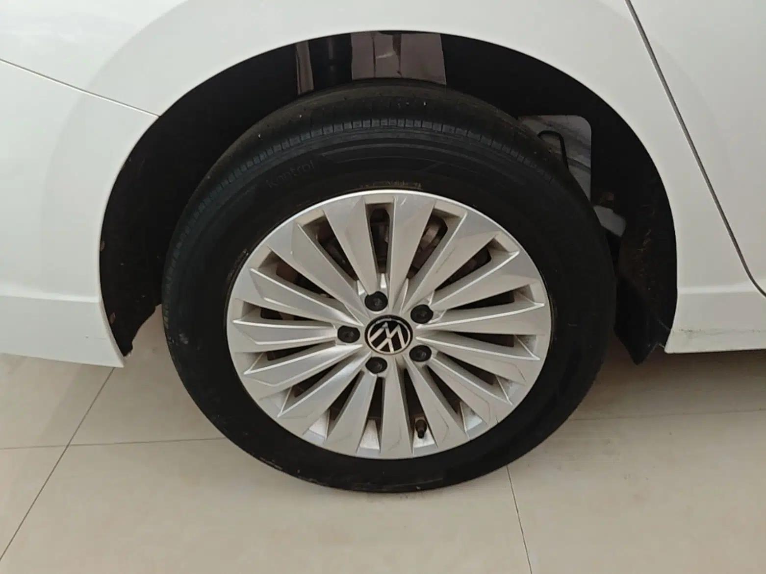 Volkswagen Lavida 2021 1.5L Automatic Vision Edition — миниатюра 10