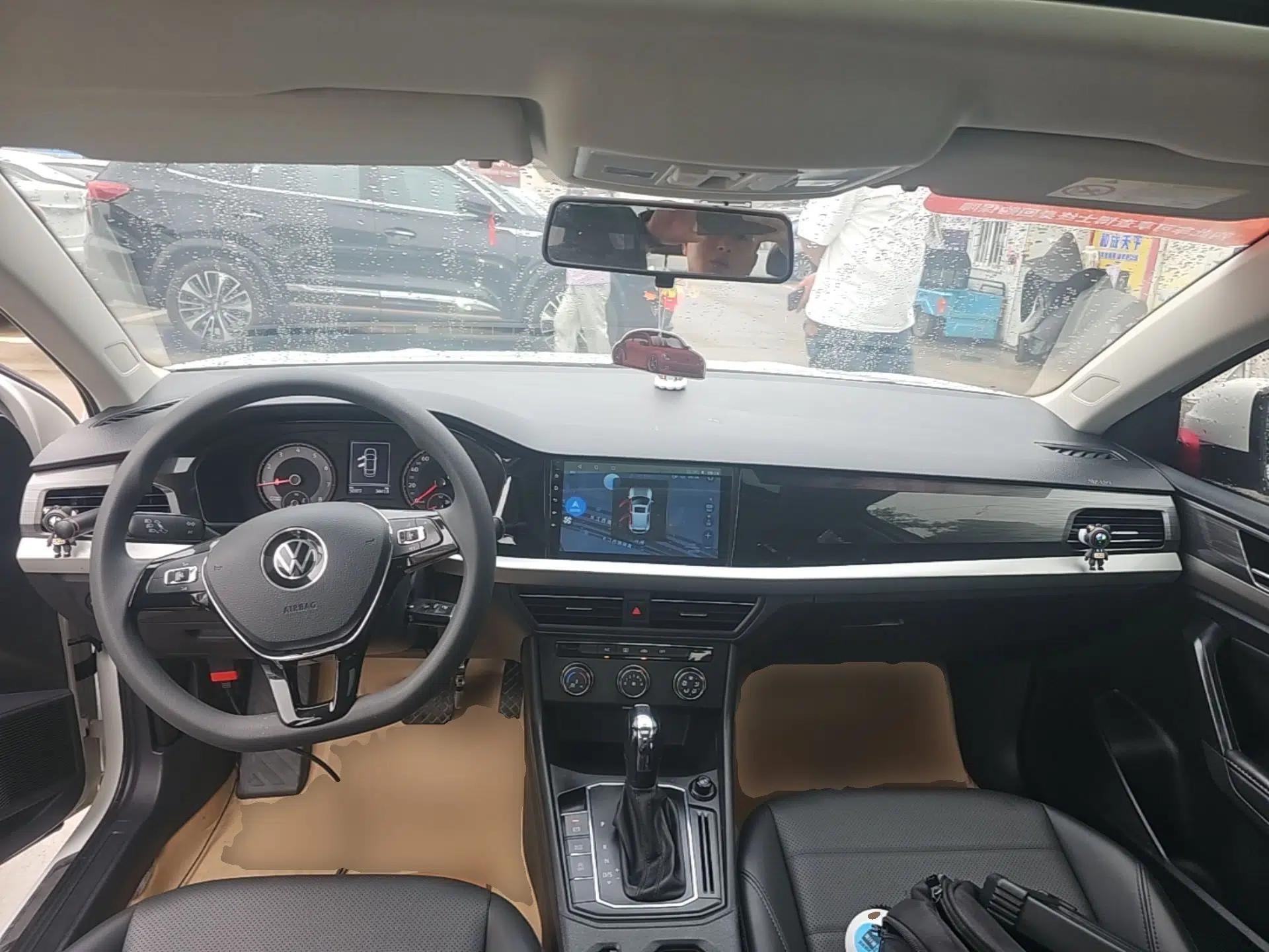 Volkswagen Lavida 2021 1.5L Automatic Comfort Edition — миниатюра 13